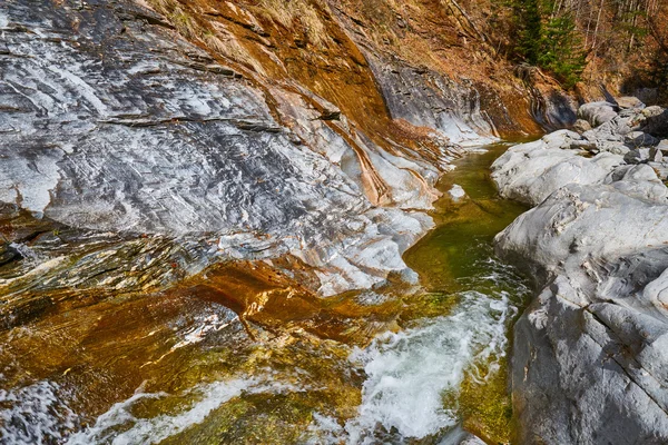 River in Romanian Carpathian mountains — Stock Photo, Image