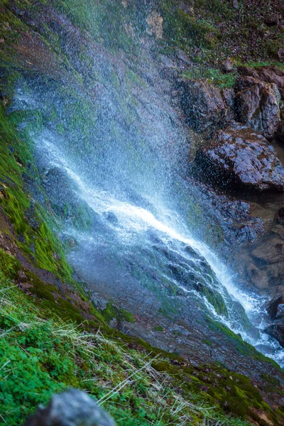 ロッキー山脈の滝 — ストック写真