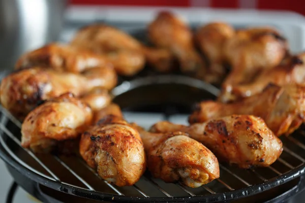 Grilled spiced drumsticks — Stock Photo, Image