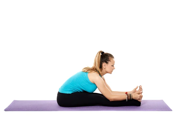 Profesor de yoga practicando yoga — Foto de Stock