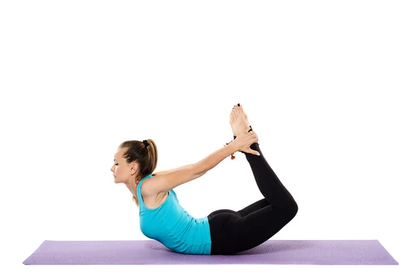Yoga leraar praktizerende yoga — Stockfoto