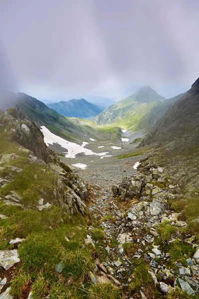 Misty rocky mountains — Stock fotografie