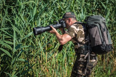 iş yerinde profesyonel fotoğrafçı