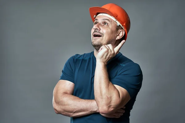 Engineer Hard Hat Having Idea Studio Shot — Stock Photo, Image