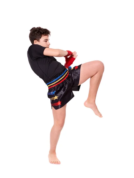 Jeune Kickboxer Entraînement Ombre Boxe Isolé Sur Fond Blanc — Photo