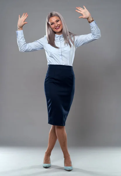 Successful Businesswoman Formal Attire Full Length Studio Shot Gray Background — Stock Photo, Image