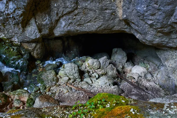 Underground River Waterfall Mossy Boulders Cave — Stock Photo, Image