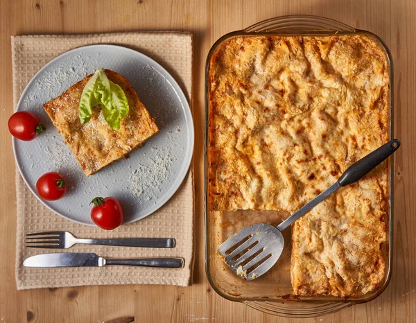 Italiaanse Lasagne Traditioneel Recept Met Bechamelsaus Parmezaanse Kaas — Stockfoto