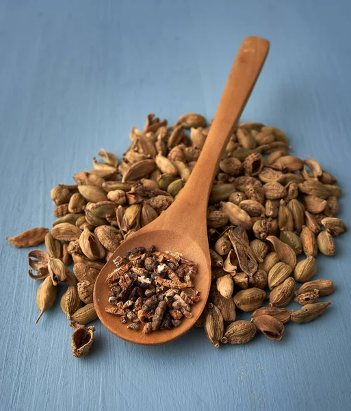 Closeup Dried Cardamom Seeds Oriental Spice — Foto de Stock