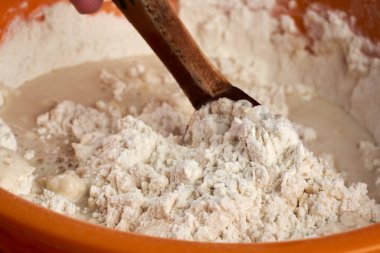 Tahtadan ekmek hamuru yapmak, düz atış.