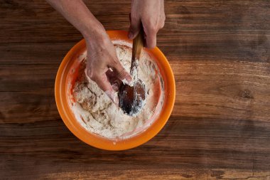 Tahtadan ekmek hamuru yapmak, düz atış.