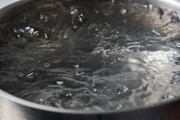 Roestvrijstalen Pot Met Kokend Water Het Gasfornuis Stockfoto