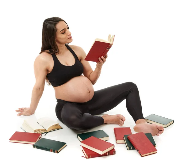 Mujer Latina Embarazada Leyendo Libros Aislada Sobre Fondo Blanco —  Fotos de Stock