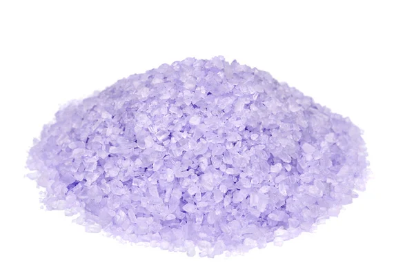 Nahaufnahme Eines Haufens Lavendelbadesalz Isoliert Auf Weißem Hintergrund — Stockfoto