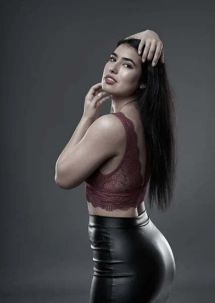 Hispanic Size Beautiful Young Woman Gray Background — Stock Photo, Image