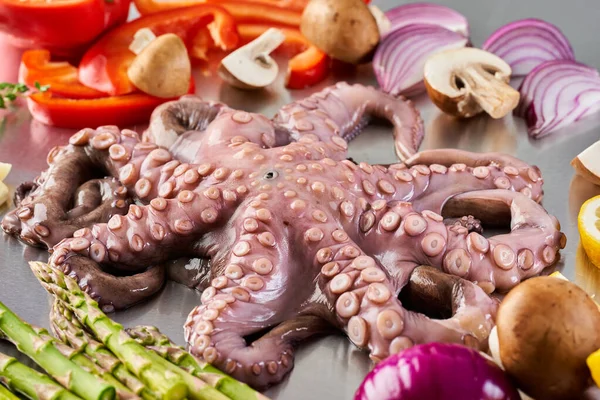 Fresh Octopus Various Vegetables Stainless Steel Metal Board — Stock Photo, Image