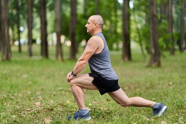 Long Distance Runner Stretching Warming Run — Stock Photo, Image