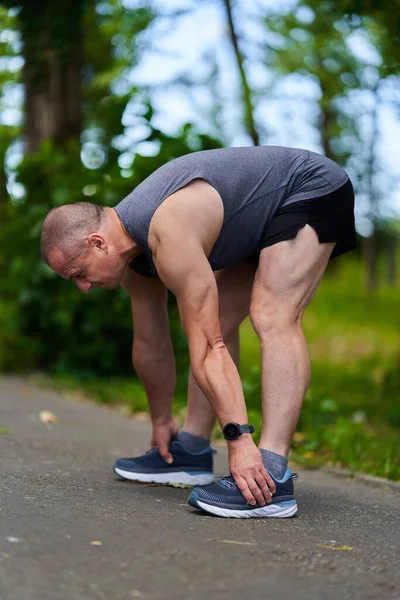 Lange Afstand Loper Rekken Opwarmen Voor Een Run — Stockfoto