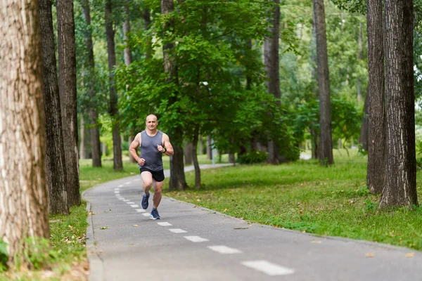 Athletic Man Long Distance Runner Training Park Alleys — Stock Photo, Image