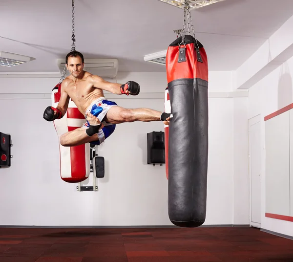 Pontapé de salto — Fotografia de Stock