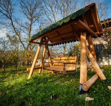 Ahşap sallanan Bank