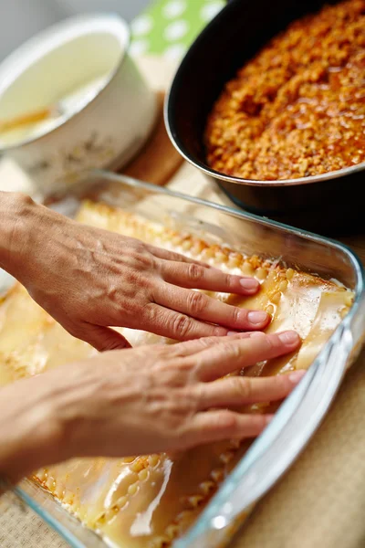 Lasagne koken proces — Stockfoto