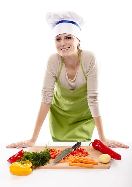 Mujer cocinar cortar verduras — Foto de Stock