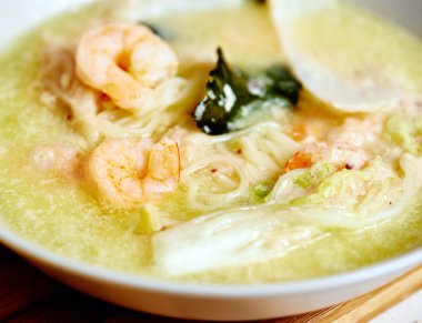 Tay karides çorbası