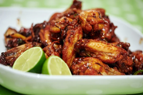 Caramelized asian chicken wings — Stock Photo, Image