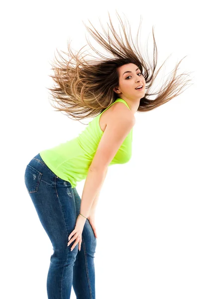 Mujer volteando su cabello — Foto de Stock