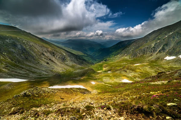 Parang bergen i Rumänien — Stockfoto