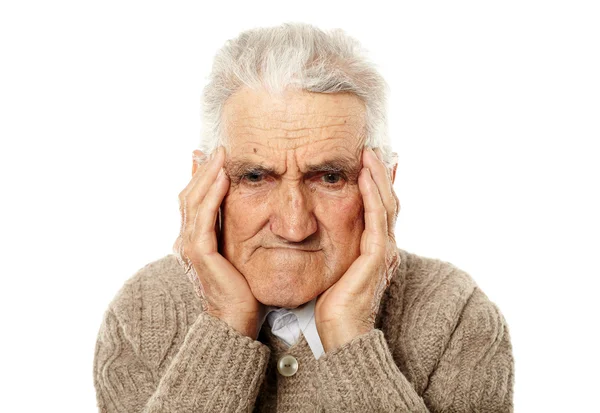 Şiddetli baş ağrısı ile yaşlı adam — Stok fotoğraf