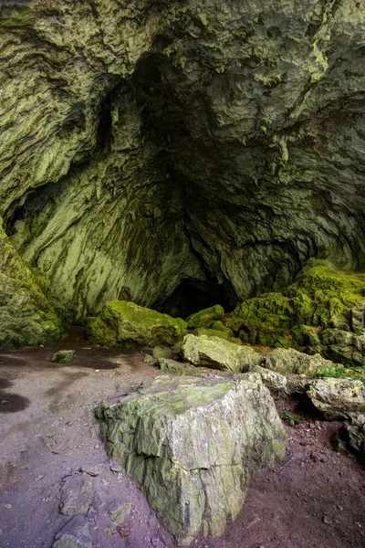 Insidan av Dracoaia grotta — Stockfoto