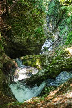 Kanyon ve nehir Galbena