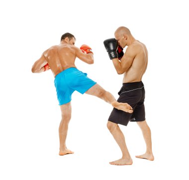 Fikir tartışması iki kickbox savaşçıları