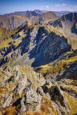 Yazın yüksek dağlar