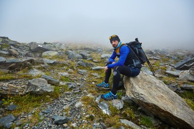 Sırt çantası ile beyaz fiyatı