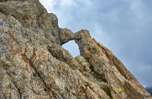 Dragon's venster in Roemenië — Stockfoto