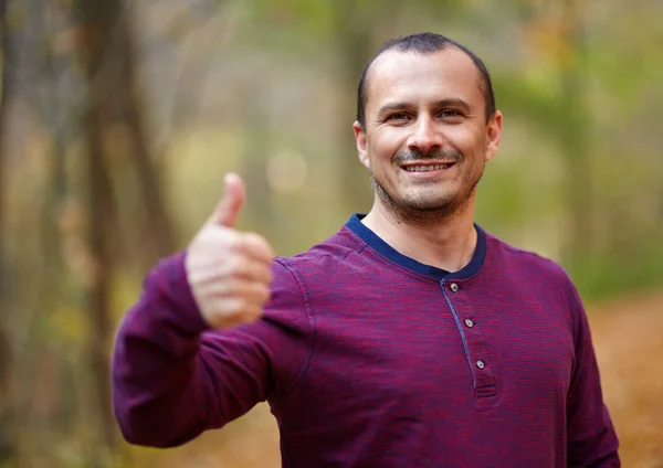 Thumbs up sign outdoor — Stock Photo, Image