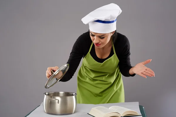 Ongelukkig vrouw chef-kok — Stockfoto