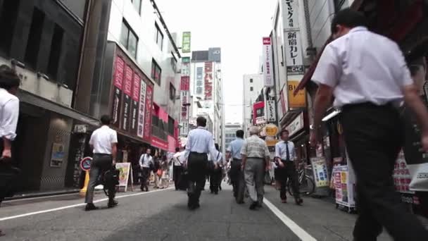 도쿄에서 거리에 걷는 사람들 — 비디오