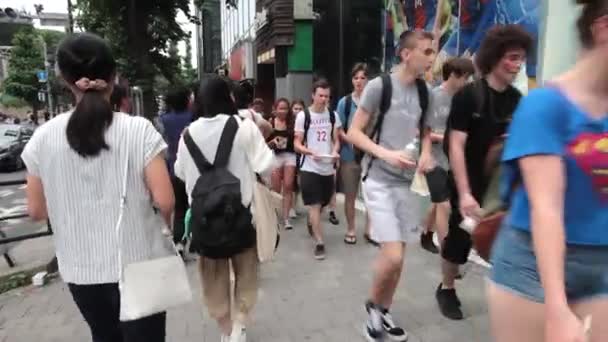 Foules anonymes sur Harajuku Discrit à Tokyo — Video