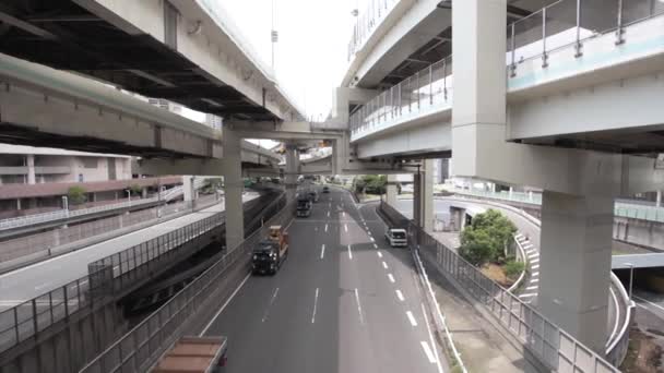 Coches de montar en carretera en Tokio — Vídeos de Stock