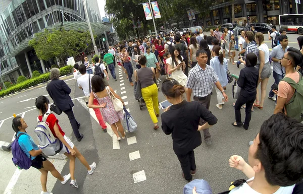 Crowd of people on crosswalk — Stock Photo, Image