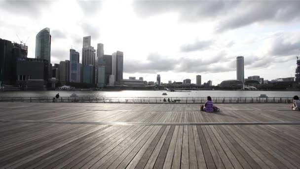 Singapore stad över Marina Bay — Stockvideo