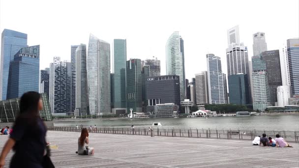 Singapore stad över Marina Bay — Stockvideo