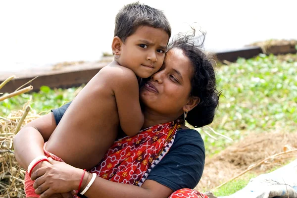 Indian mother with baby — Stock Photo, Image