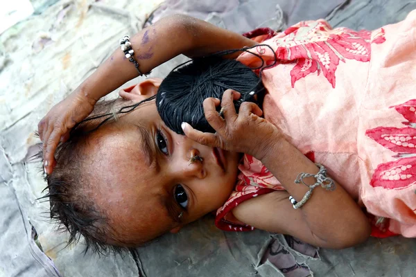 Poor little girl — Stock Photo, Image