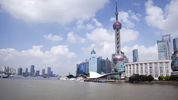 Shanghai, Blick auf die moderne Stadt — Stockfoto