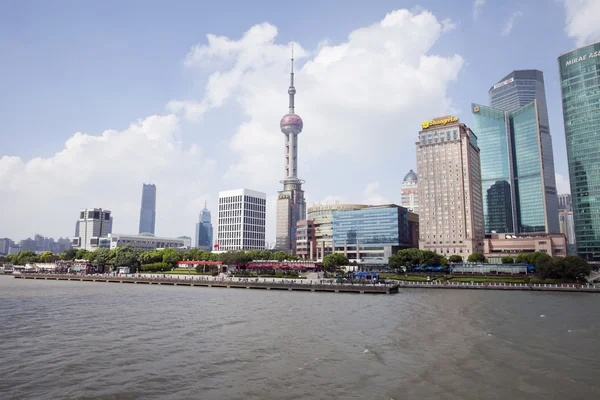 Shanghai, Blick auf die moderne Stadt — Stockfoto